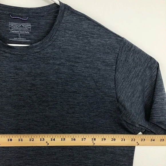 Patagonia Capilene Cool Daily men’s short sleeve tee shirt large - Picture 5 of 8